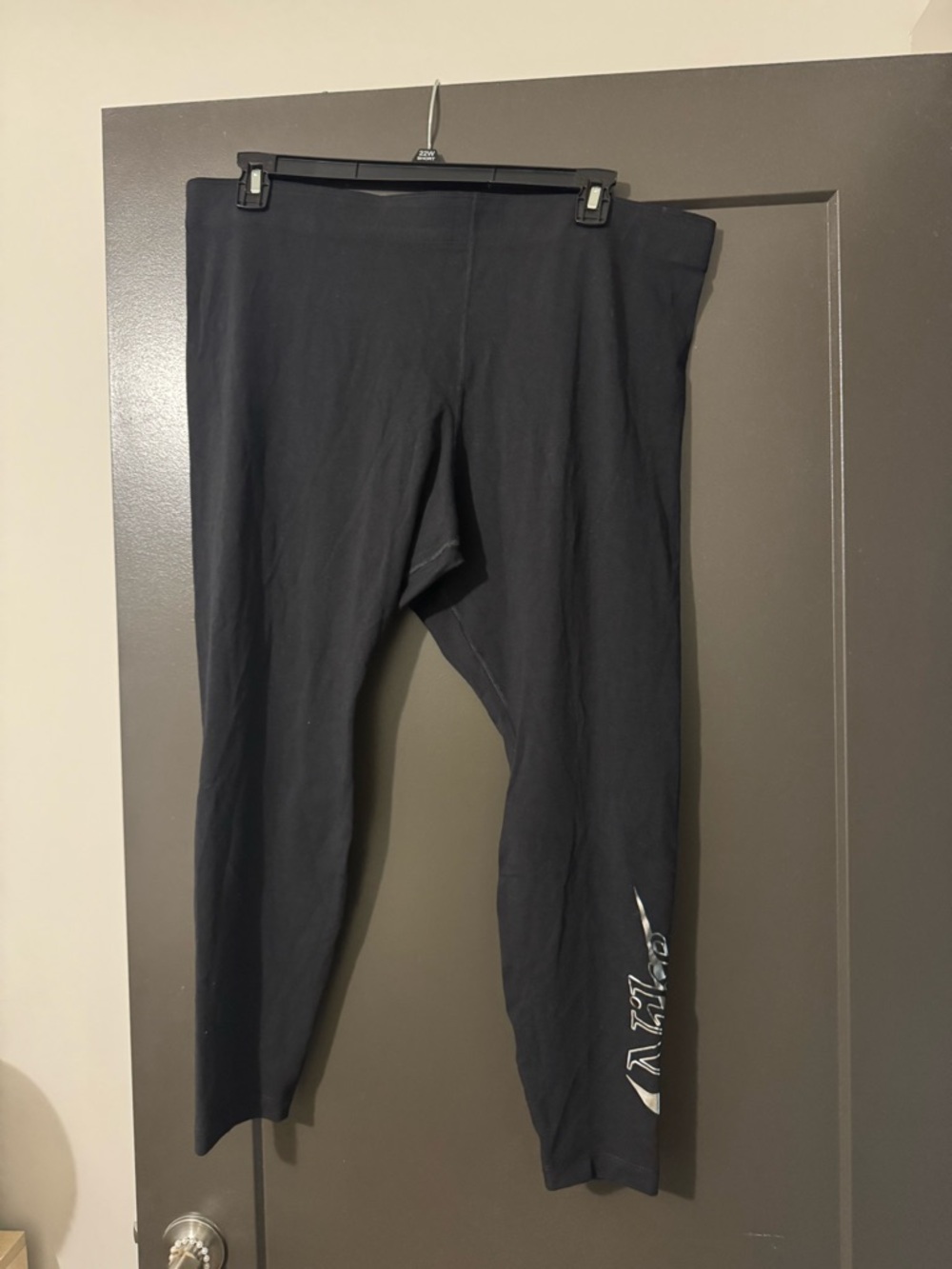 Nike Black Women's Athletic Leggings with Side Logo